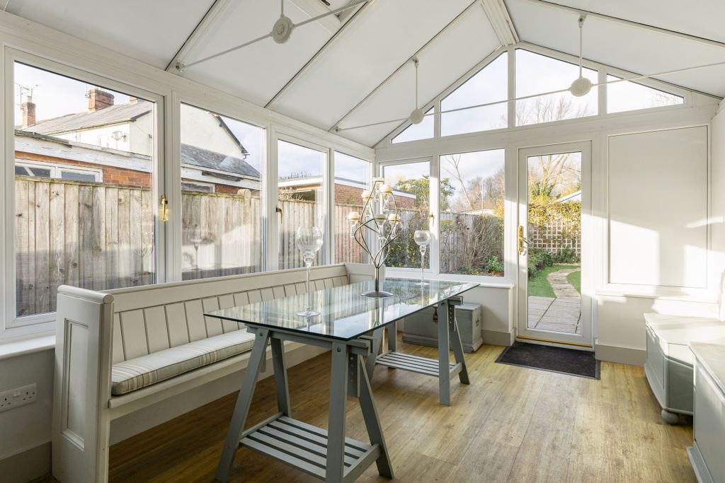 Property photo 2 of 25