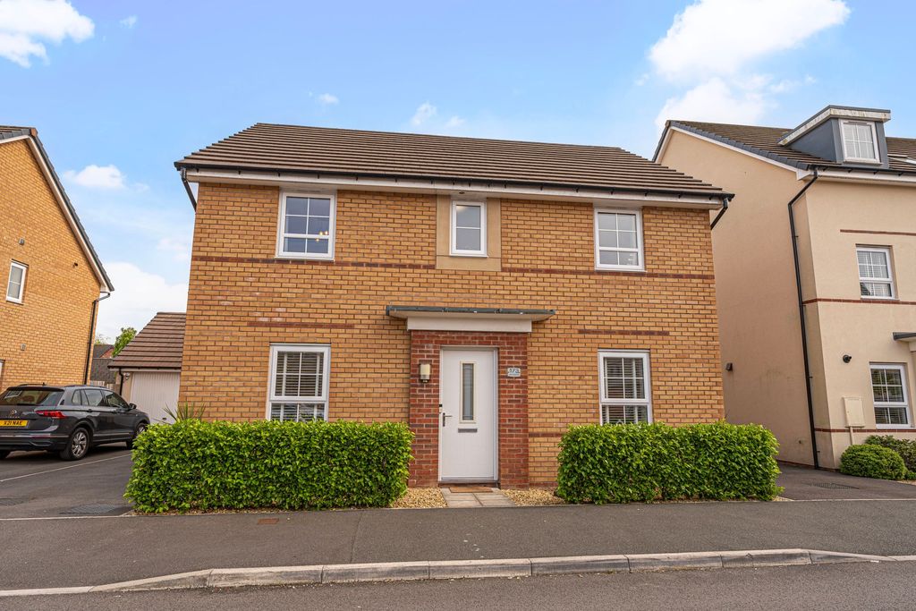 Property photo 1 of 50