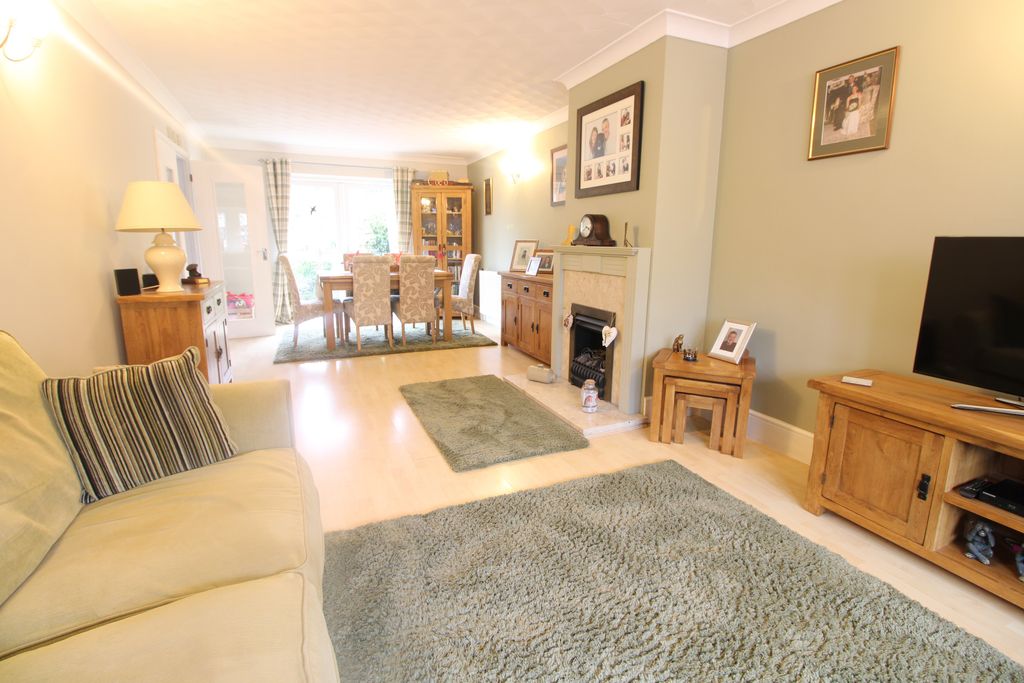 Property photo 2 of 11 Photo #2