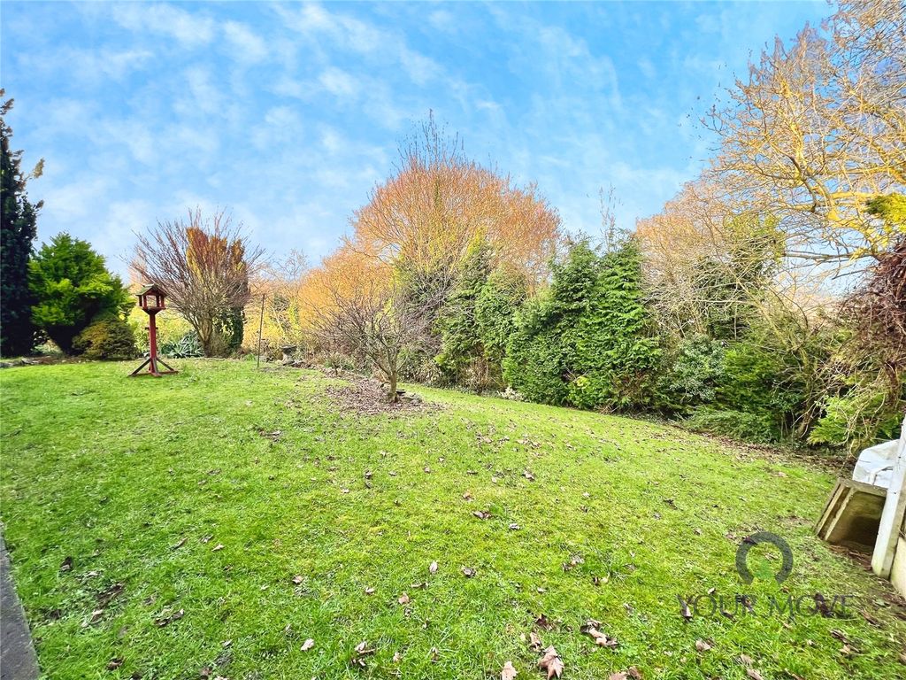 Property photo 2 of 22 Picture No. 16