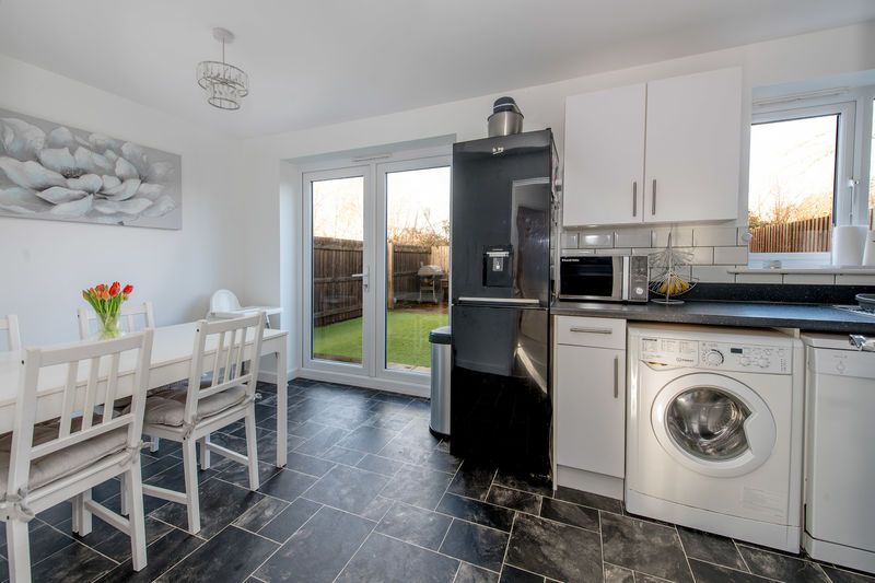 Property photo 3 of 20 Kitchen/Dining Room