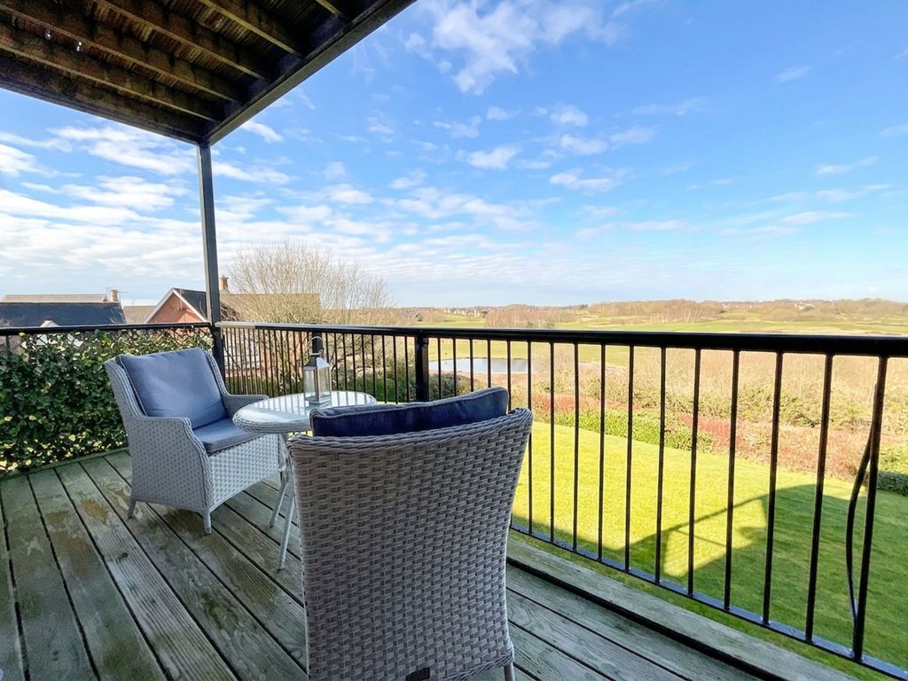 Property photo 2 of 26