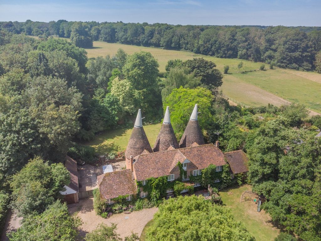 Property photo 2 of 21 Kenfield Oast Aerial