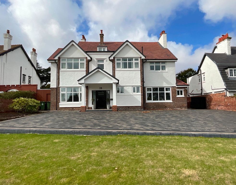 Property photo 1 of 25