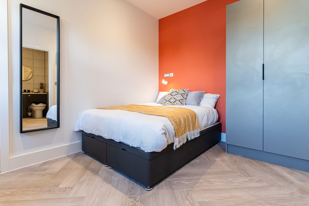 Property photo 3 of 24