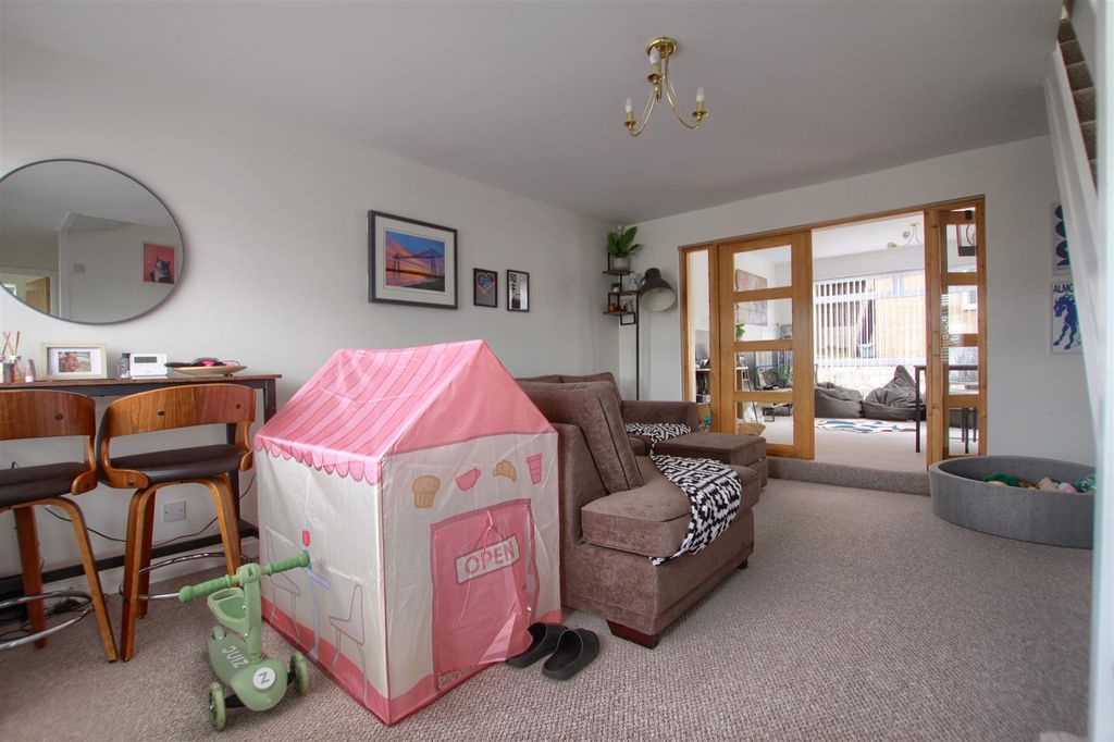 Property photo 3 of 7 Xz3.Jpg