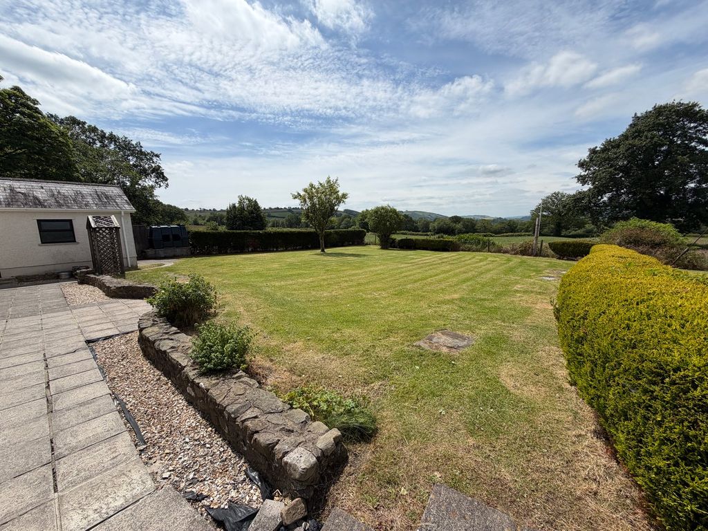 Property photo 2 of 24