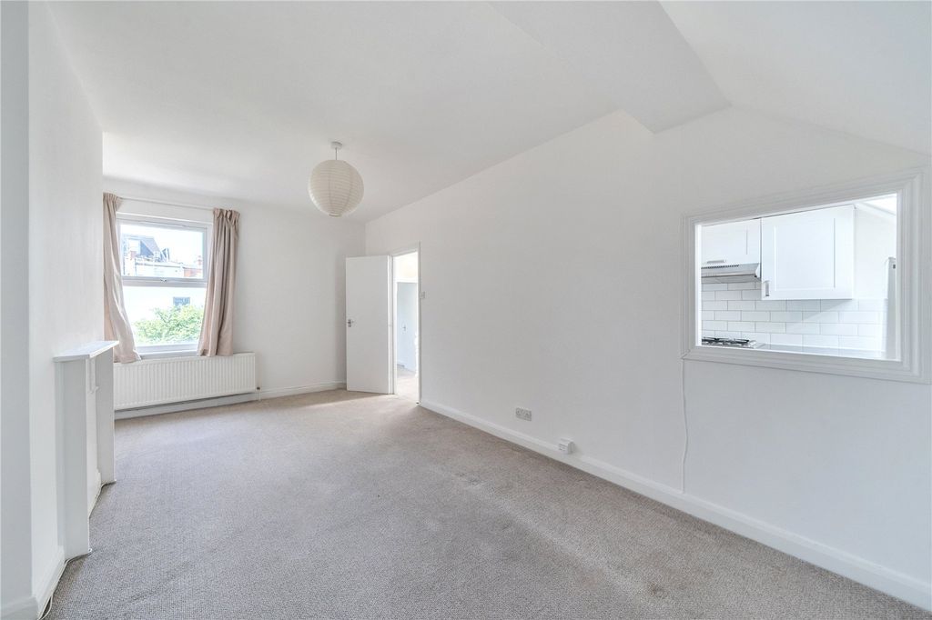 Property photo 2 of 10 Picture No. 03