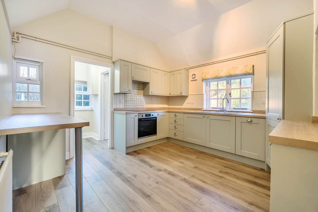 Property photo 3 of 24 Picture No. 04