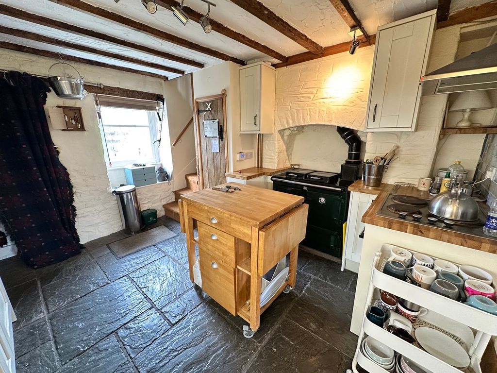 Property photo 3 of 23