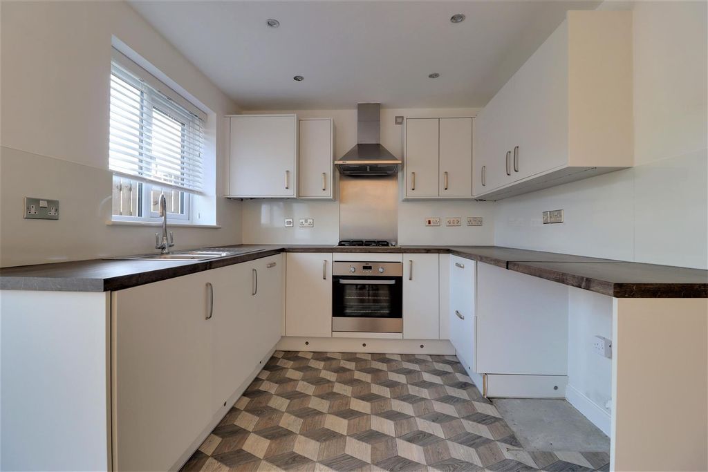 Property photo 3 of 11 Img_5375-Img_5377.Jpg