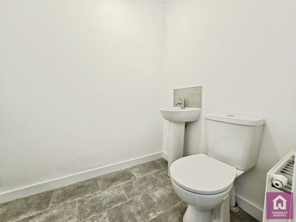 Property photo 3 of 23 Picture No. 12