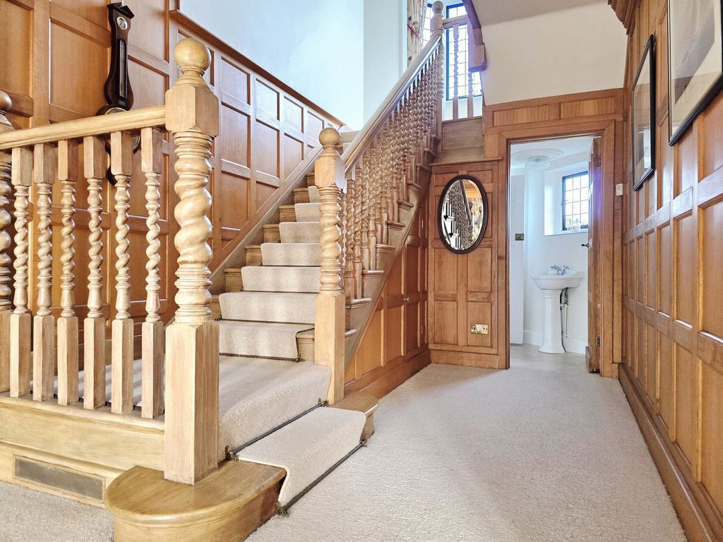 Property photo 2 of 56