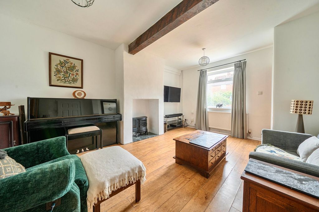Property photo 2 of 20