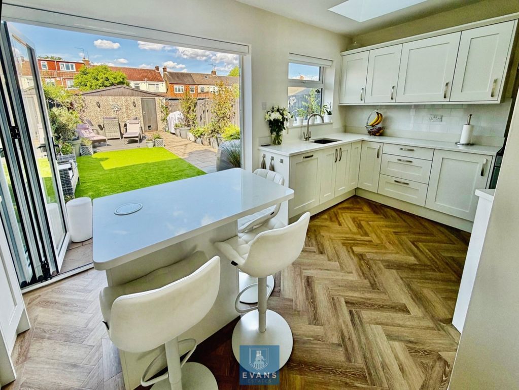 Property photo 1 of 22 Kitchen