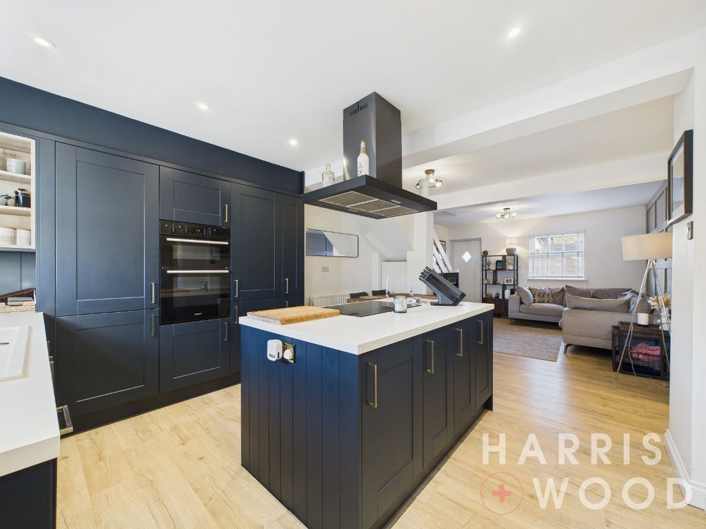 Property photo 2 of 31 4744695