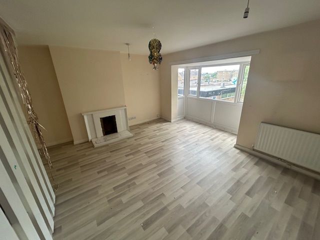 Property photo 3 of 5 Living Room