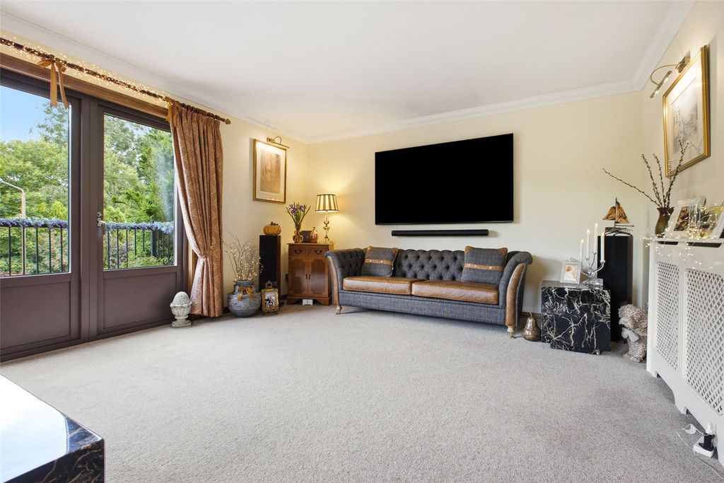 Property photo 2 of 42 Picture No. 22