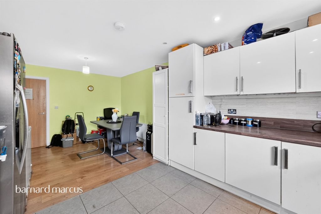 Property photo 1 of 25