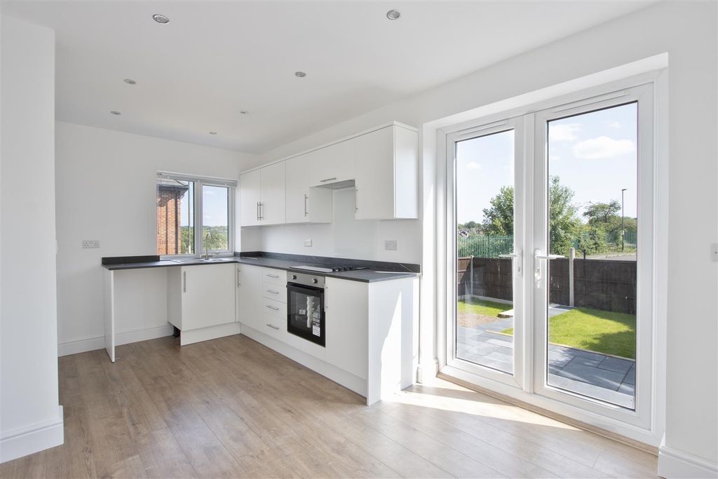 Property photo 2 of 14 Re-Fitted Kitchen/Diner