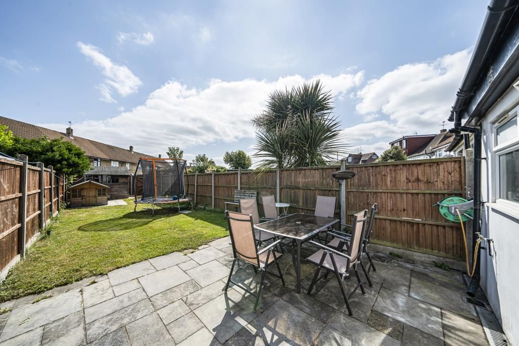 Property photo 2 of 10 Garden