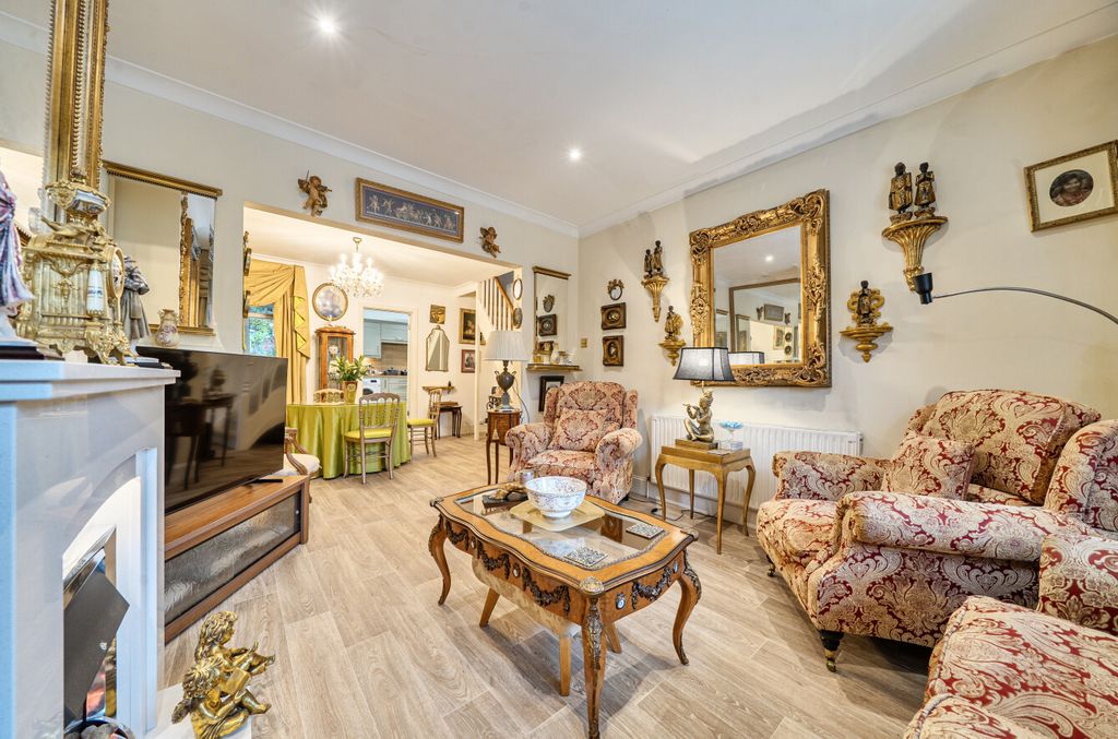Property photo 2 of 16 1477453-11-6A2Af6...