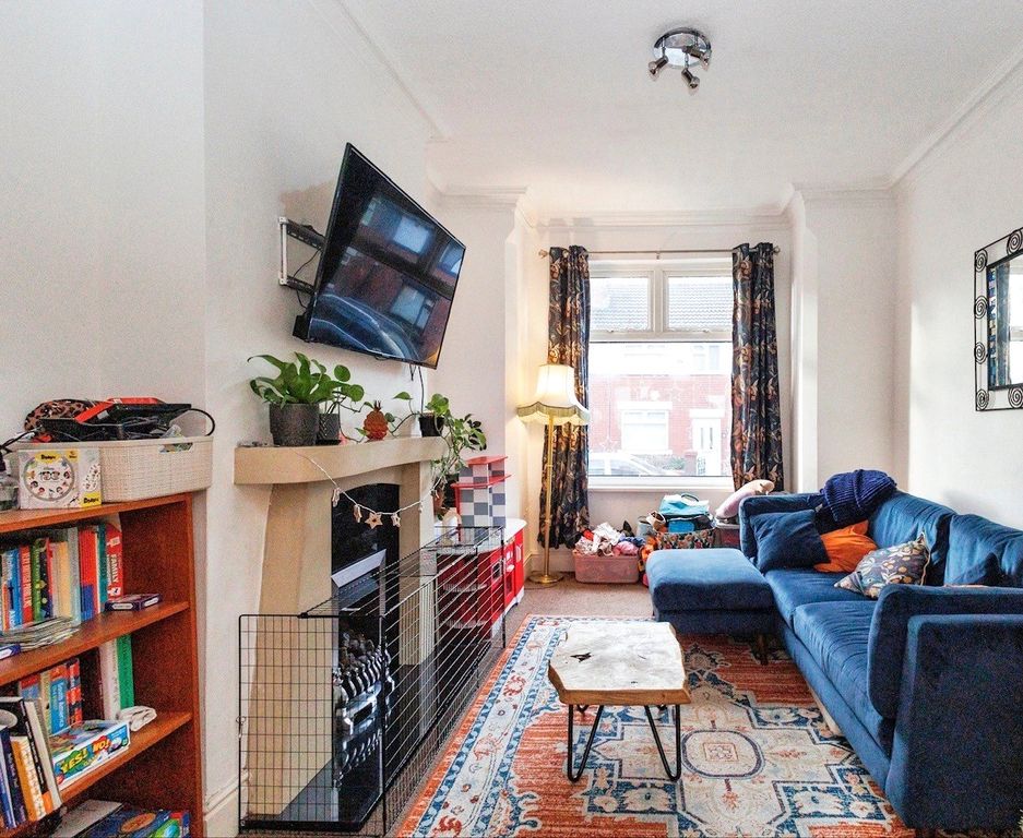 Property photo 2 of 19 Picture No. 21