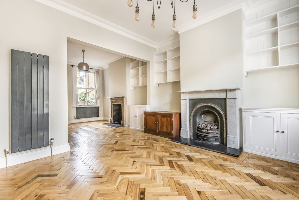 Property photo 1 of 13 662259 (2)
