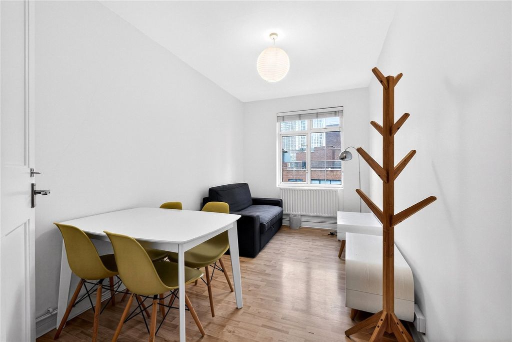 Property photo 2 of 20 Reception Room