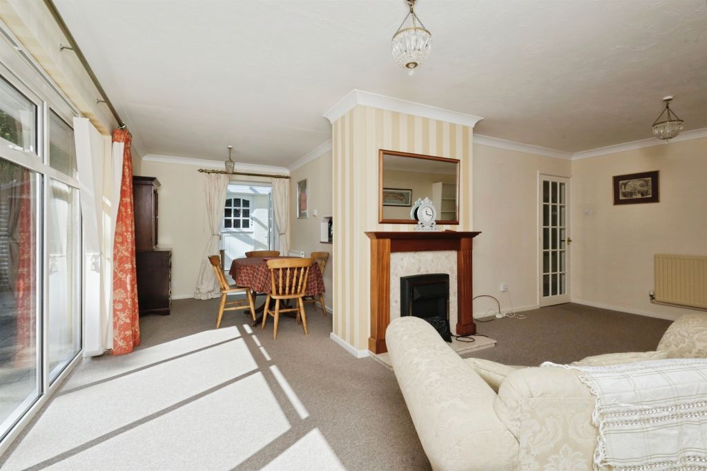 Property photo 3 of 15