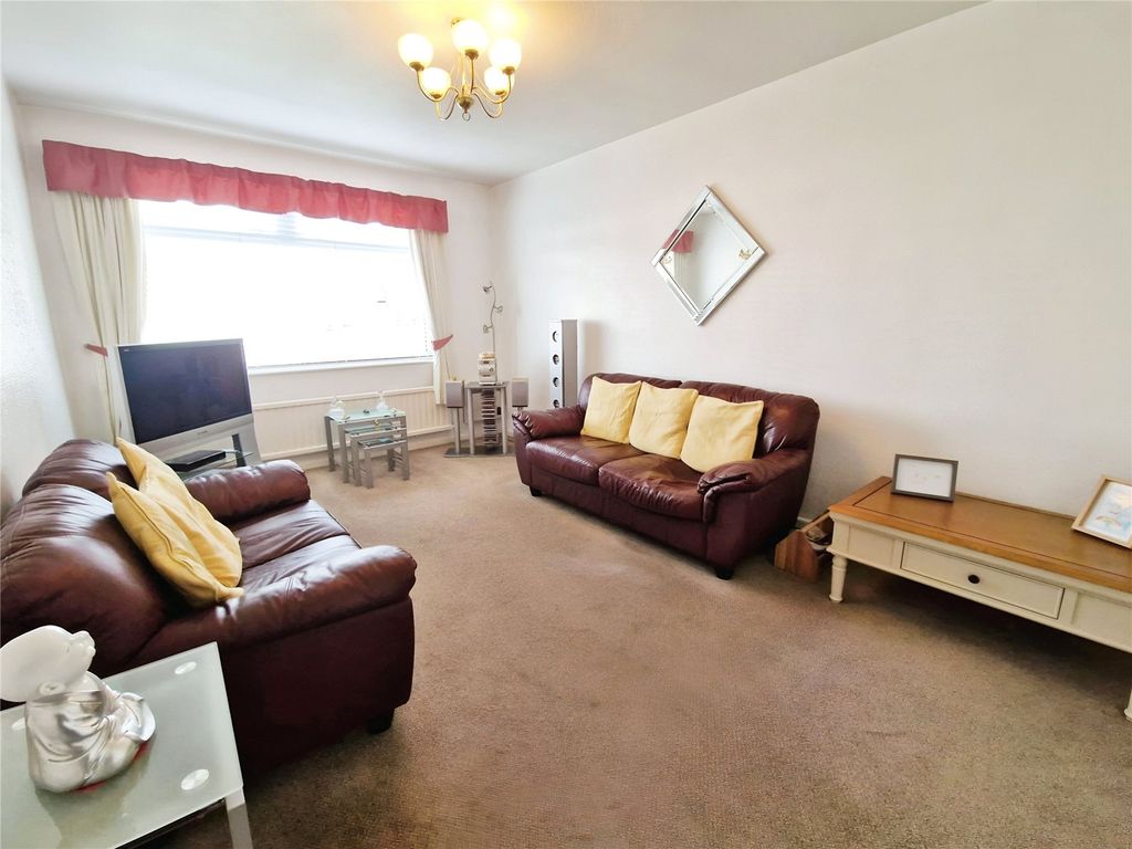 Property photo 2 of 13 Picture No. 05