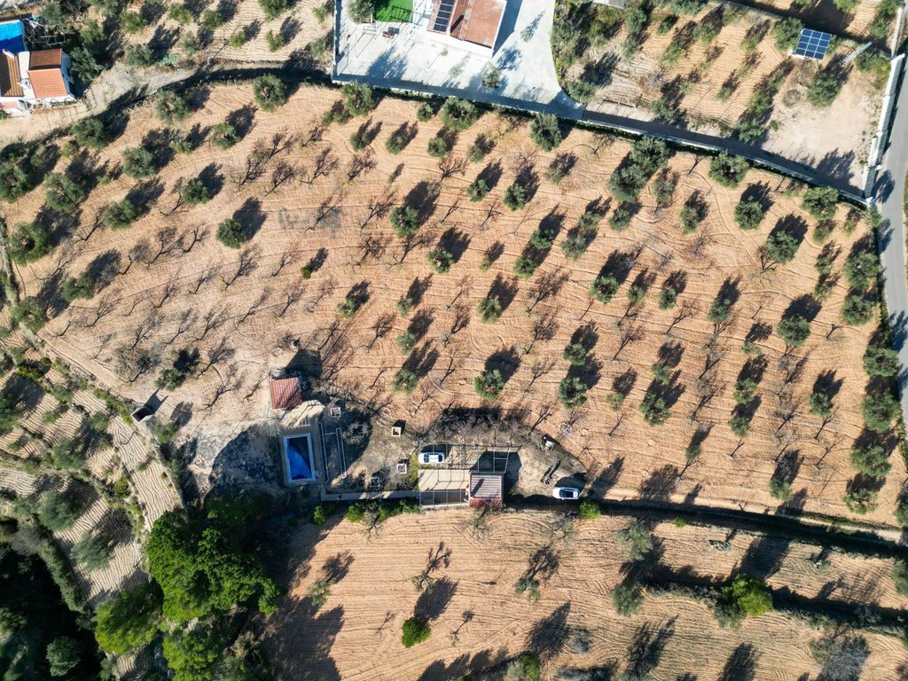 Property photo 3 of 23