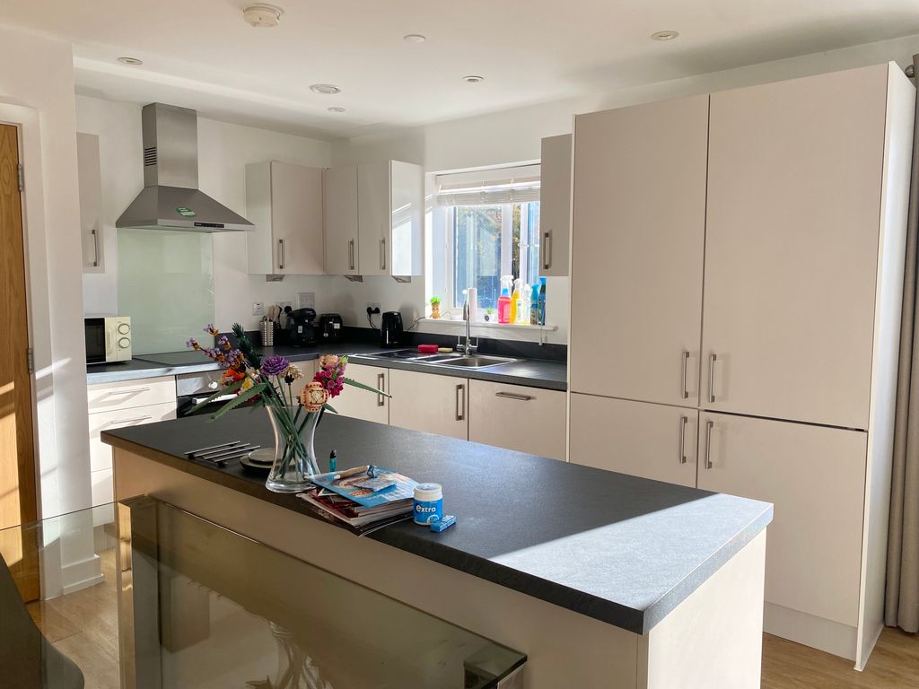 Property photo 1 of 12 Image