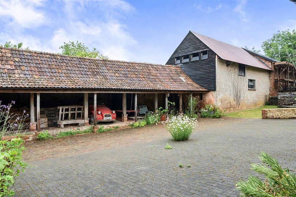 Property photo 2 of 27 1465944-33-6A1Dd5d499Fb0.Jpg