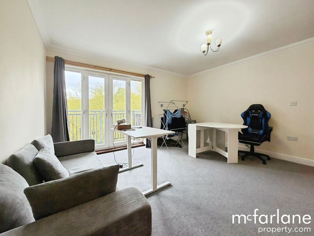 Property photo 3 of 12