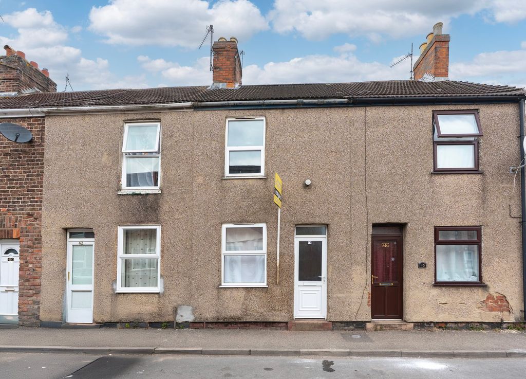 Property photo 1 of 12