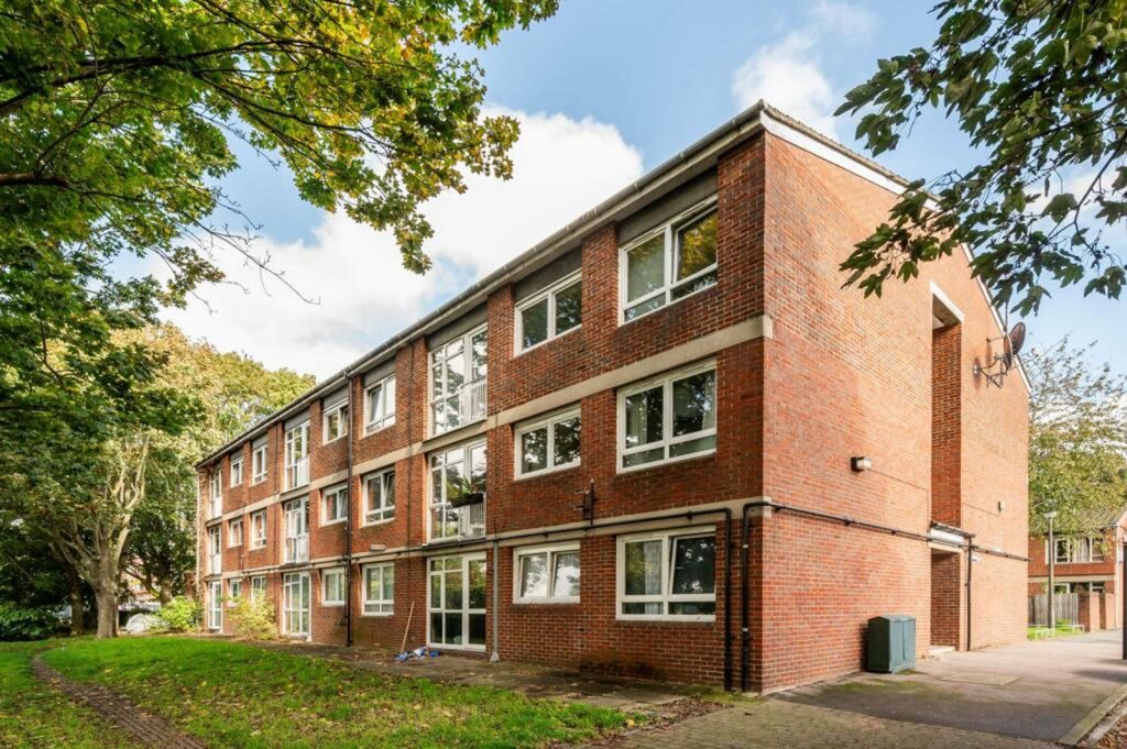 Property photo 1 of 7