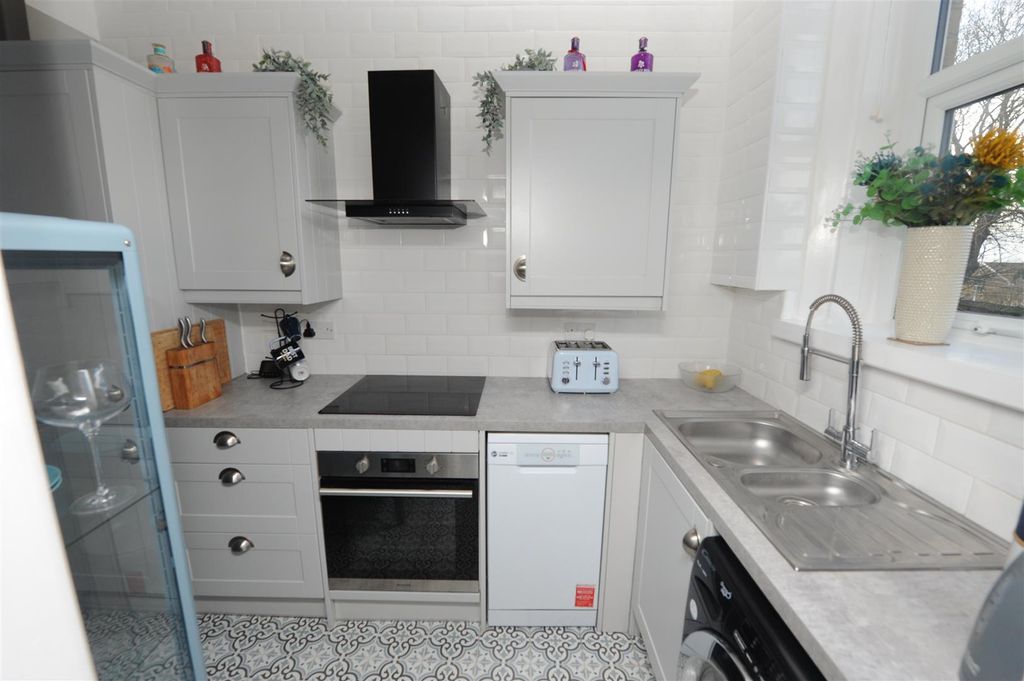 Property photo 3 of 22