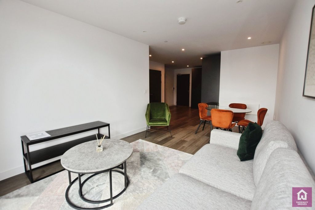 Property photo 2 of 18 Picture No. 35