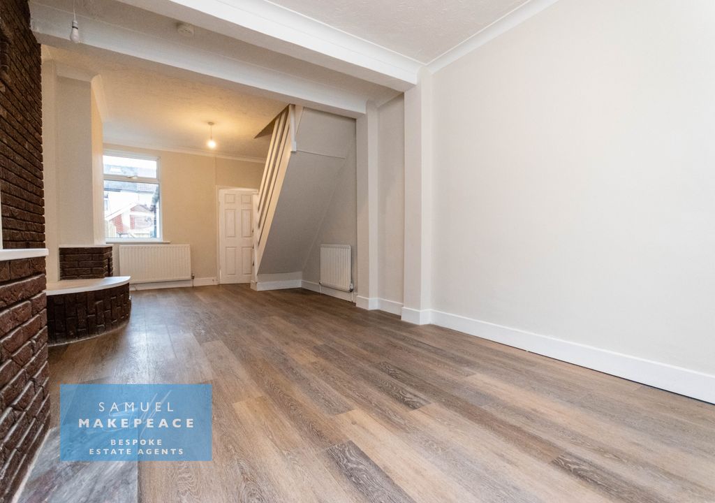 Property photo 3 of 13 Gallery