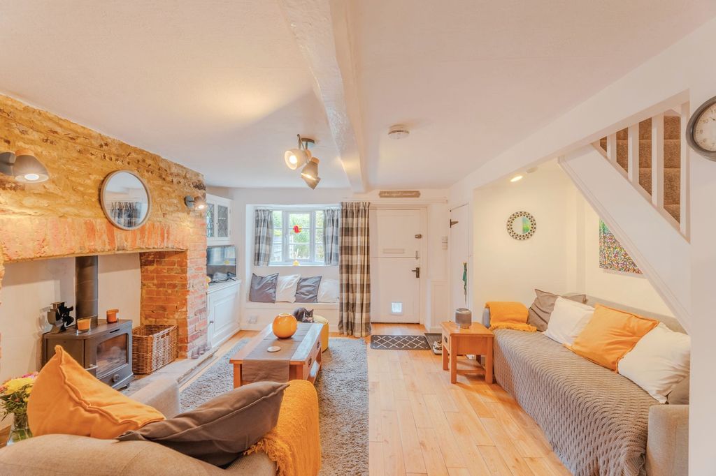 Property photo 2 of 17