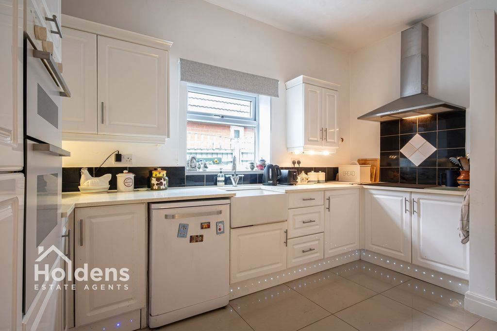 Property photo 3 of 26