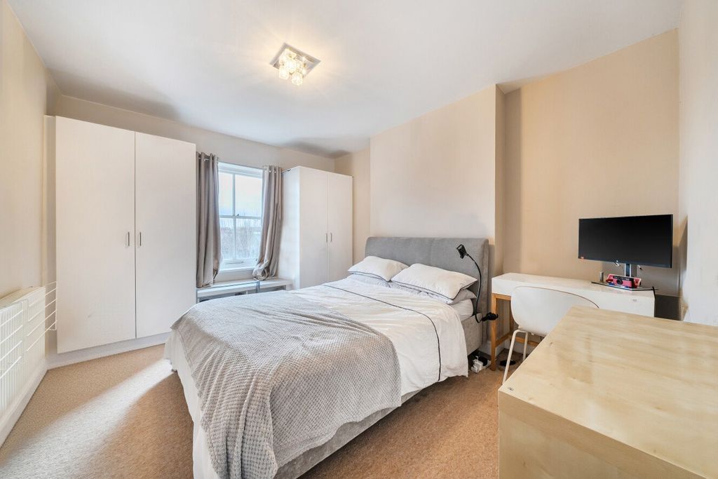 Property photo 3 of 6 Picture No. 19