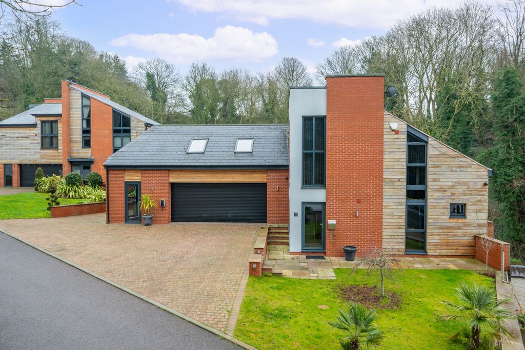 Property photo 1 of 48