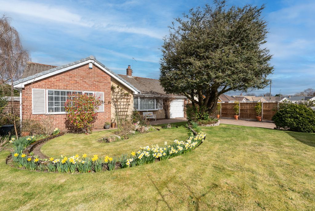 Property photo 1 of 21