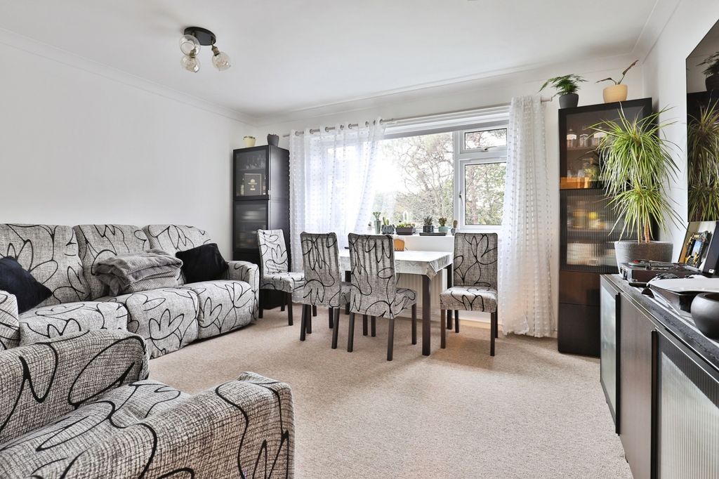 Property photo 3 of 15 Photo