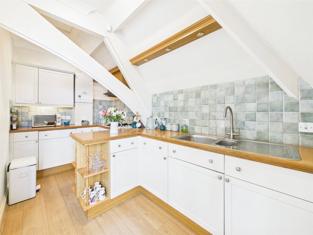 Property photo 3 of 18 Picture No. 05