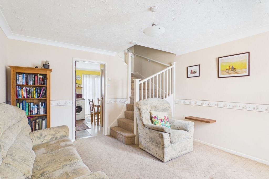 Property photo 2 of 8 Living Room