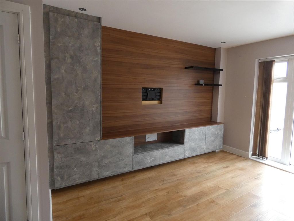 Property photo 2 of 15 P1050726.Jpg