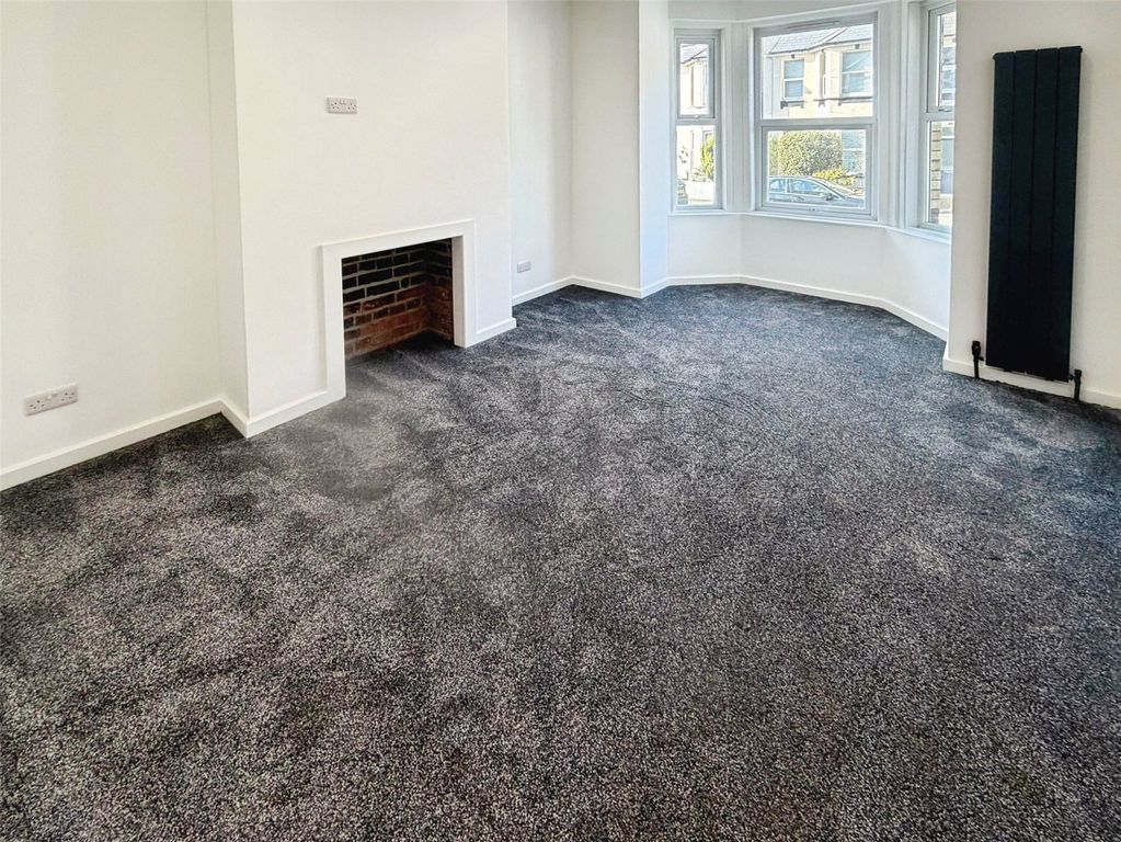 Property photo 3 of 10 Bedroom 1